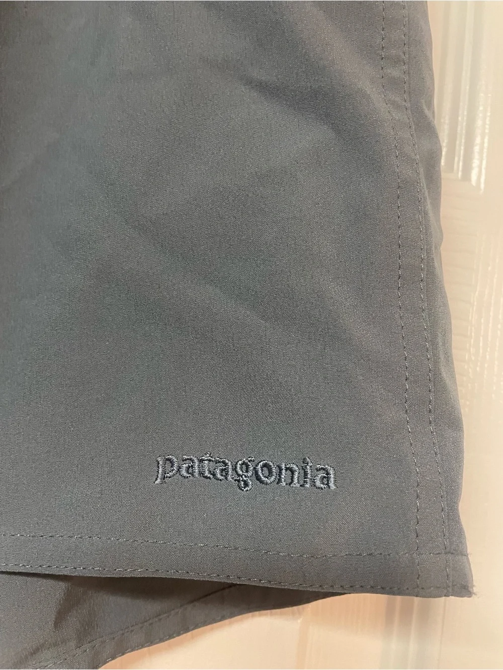 Patagonia Stretch Hydropeak Boardshorts Cargo Shorts 5” Inseam Grey Size 8 hikin - Picture 5 of 8